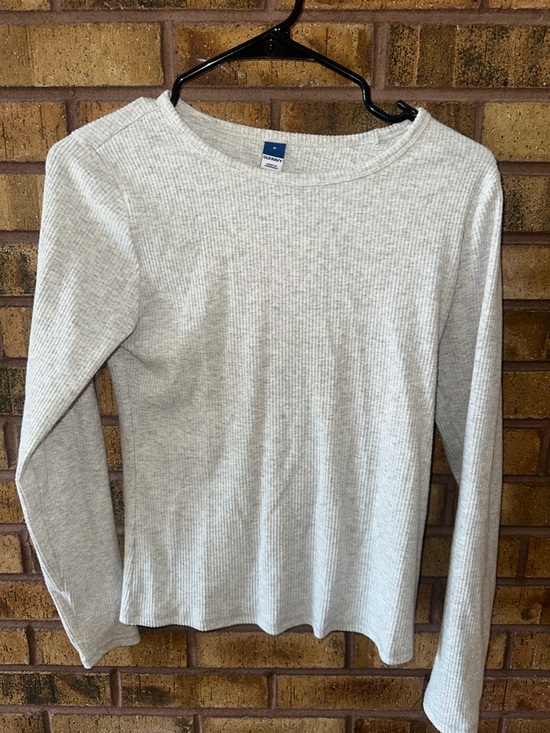 Old Navy Tops - Old Navy Light Heather Gray Ribbed Crew Neck Shirt